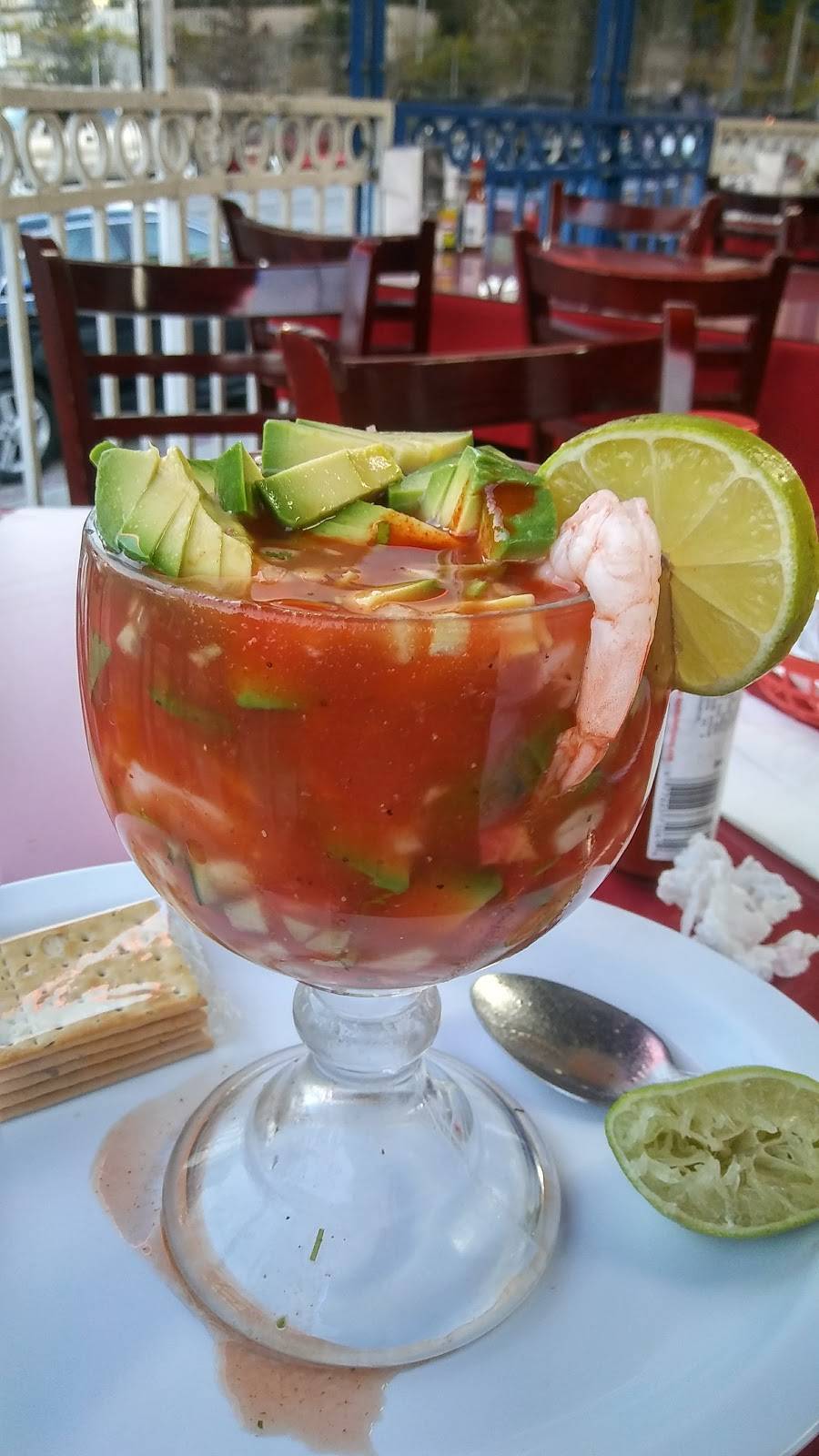 Pupuseria Menchita | restaurant | 1606 Beverly Blvd, Los Angeles, CA 90026, USA | 2132588203 OR +1 213-258-8203