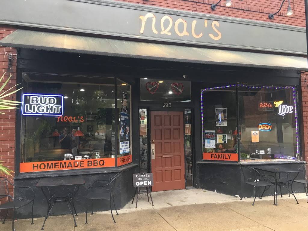 Neals Famous BBQ | restaurant | 202 N 3rd St, Hamilton, OH 45011, USA | 5137372783 OR +1 513-737-2783