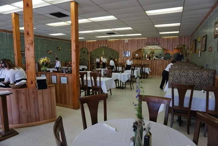 Ferdinandos Restaurant | restaurant | 6218, 2650 Ellwood Rd, New Castle, PA 16101, USA | 7248563929 OR +1 724-856-3929