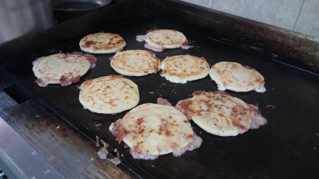 Restaurante Deli La Union | restaurant | 7904 Nations Ford Rd, Charlotte, NC 28217, USA | 9802994318 OR +1 980-299-4318