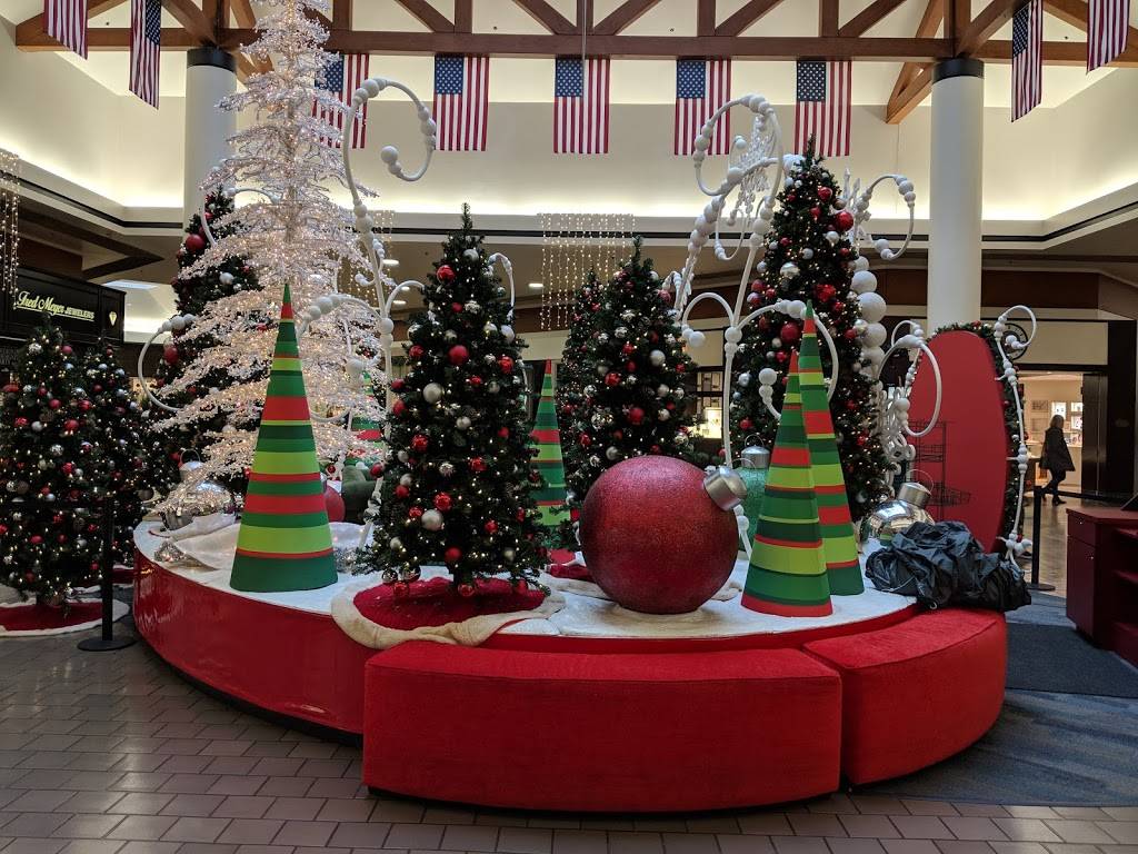 Kitsap Mall | shopping mall | 10315 Silverdale Way NW, Silverdale, WA 98383, USA | 3606982555 OR +1 360-698-2555
