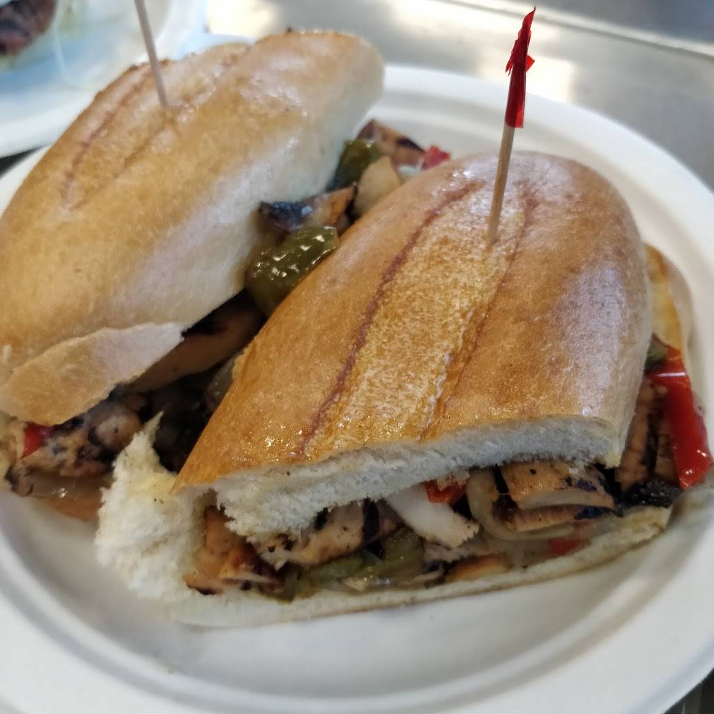 The Dawg House | restaurant | 17 N Middletown Rd, Nanuet, NY 10954, USA | 8456249500 OR +1 845-624-9500