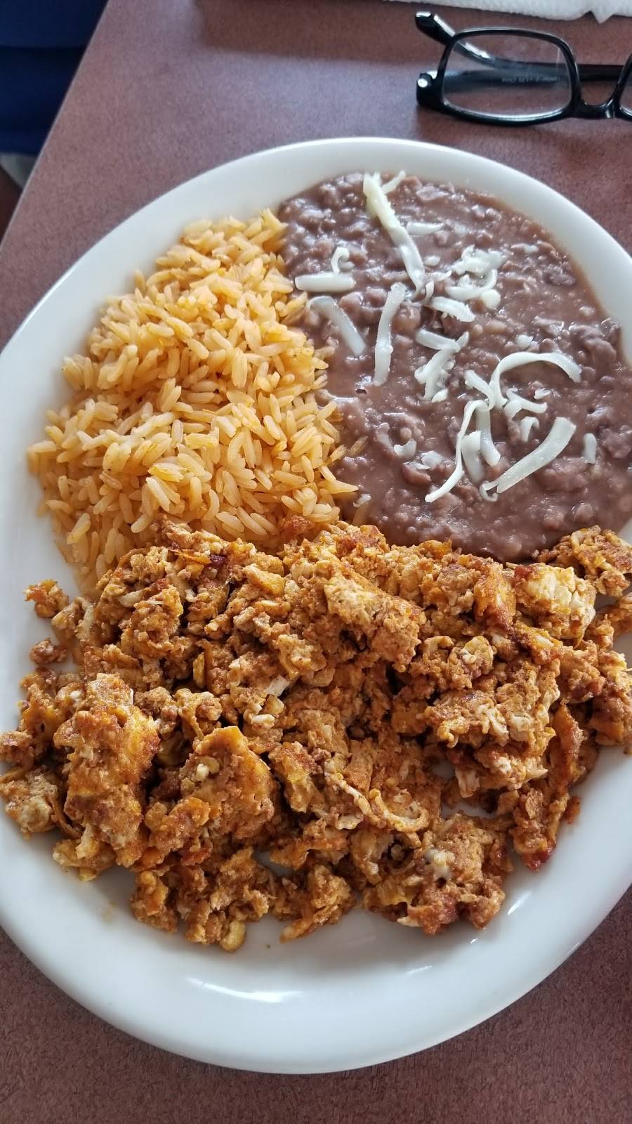 Velasquez Restaurant | restaurant | 14401 San Pablo Ave, San Pablo, CA 94806, USA | 5106805652 OR +1 510-680-5652