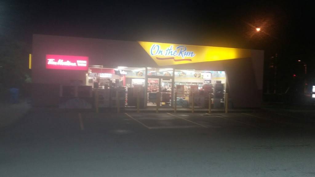 Esso | restaurant | 520 Dundas St W, Oakville, ON L6H 6Y3, Canada | 9052578350 OR +1 905-257-8350