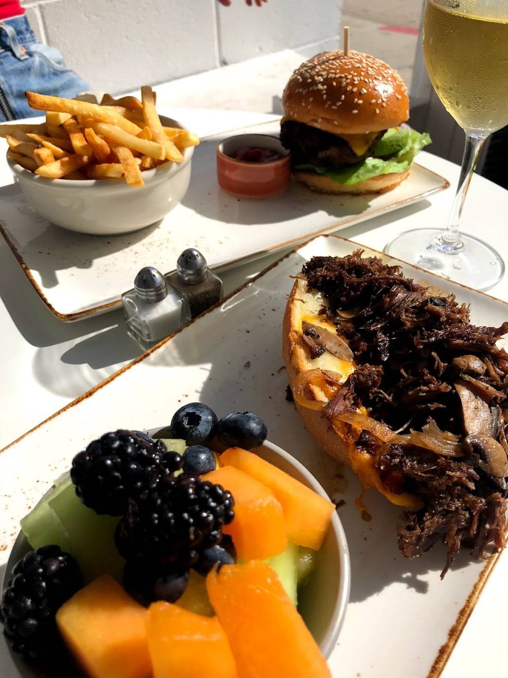 Serve On 2nd | restaurant | 190 Hermosa Ave, Hermosa Beach, CA 90254, USA | 3105040381 OR +1 310-504-0381