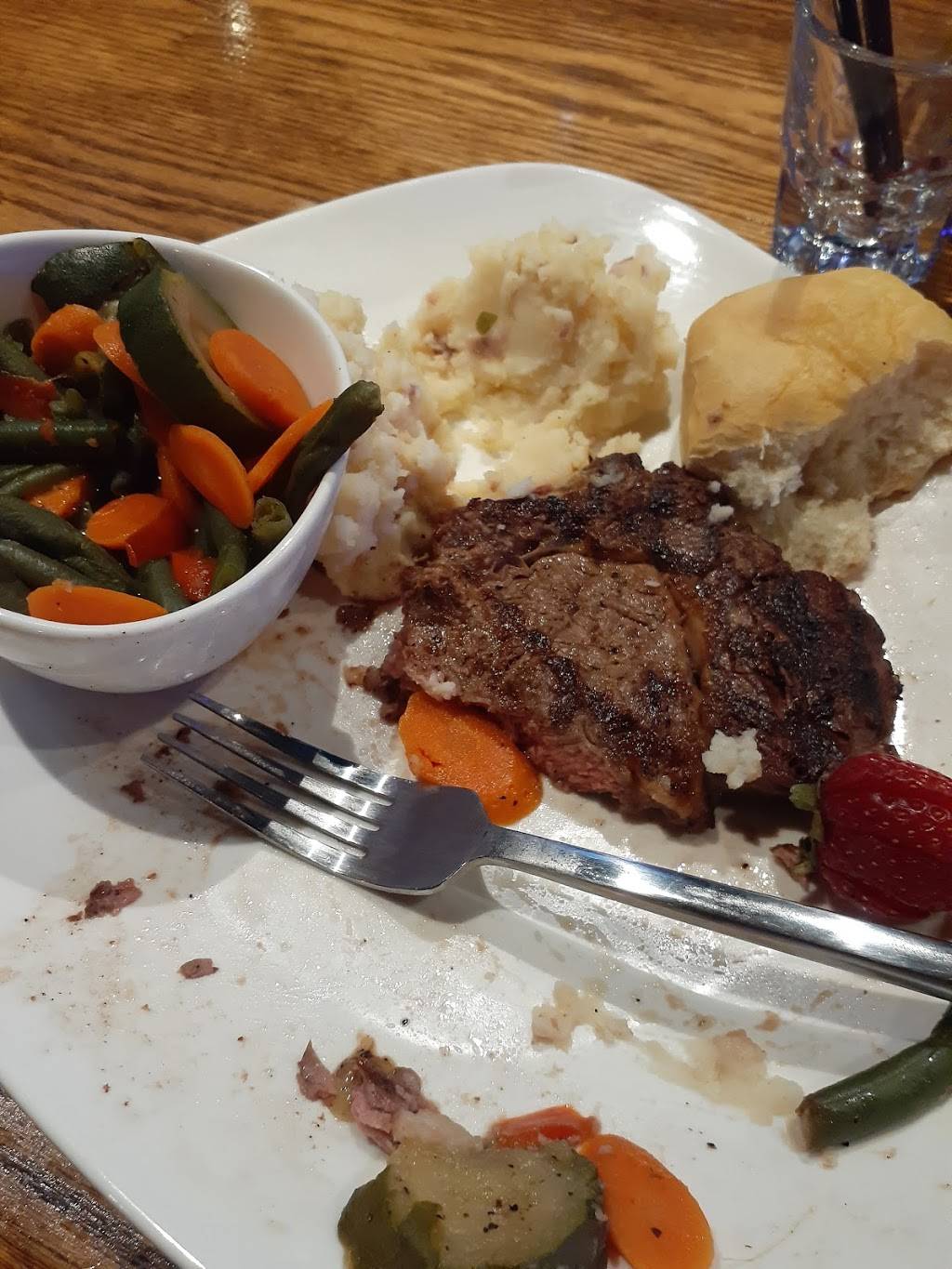 Froggys grub and pub | restaurant | 2902 N Navarro St, Victoria, TX 77901, USA | 3615797256 OR +1 361-579-7256