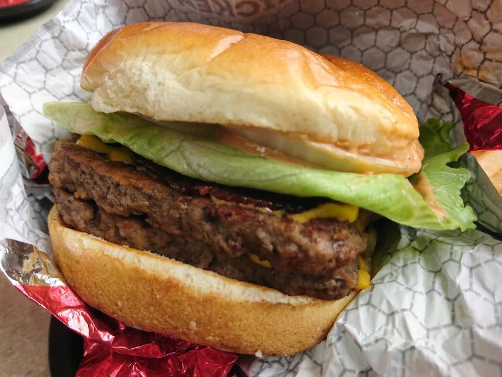 Wendys | restaurant | 804 W Main St, Lebanon, KY 40033, USA | 2706920470 OR +1 270-692-0470