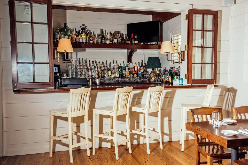 Midtown Oyster Bar | restaurant | 345 Thames St, Newport, RI 02840, USA | 4016194100 OR +1 401-619-4100