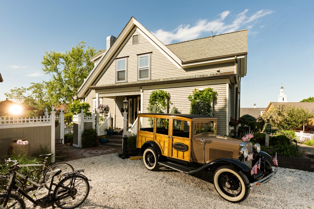 Crowne Pointe Hotel & Spa | restaurant | 82 Bradford St, Provincetown, MA 02657, USA | 5084876767 OR +1 508-487-6767