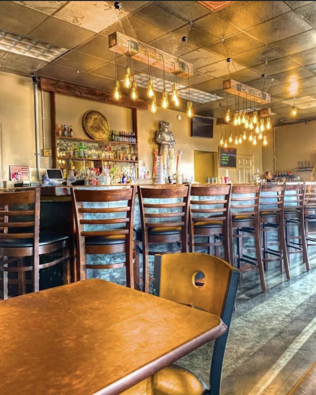 Carnivores Meats & Drinks | restaurant | 220 Marshall Dr Ste 8, St Robert, MO 65584, USA | 5734512090 OR +1 573-451-2090