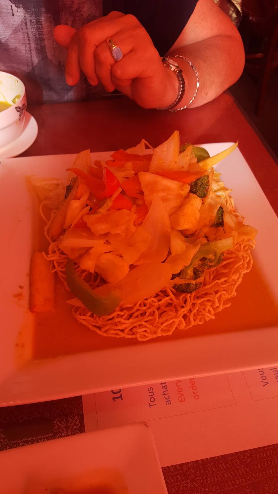 Krong Thai | restaurant | 205 Rue Bellehumeur, Gatineau, QC J8T 8H3, Canada | 8192435000 OR +1 819-243-5000