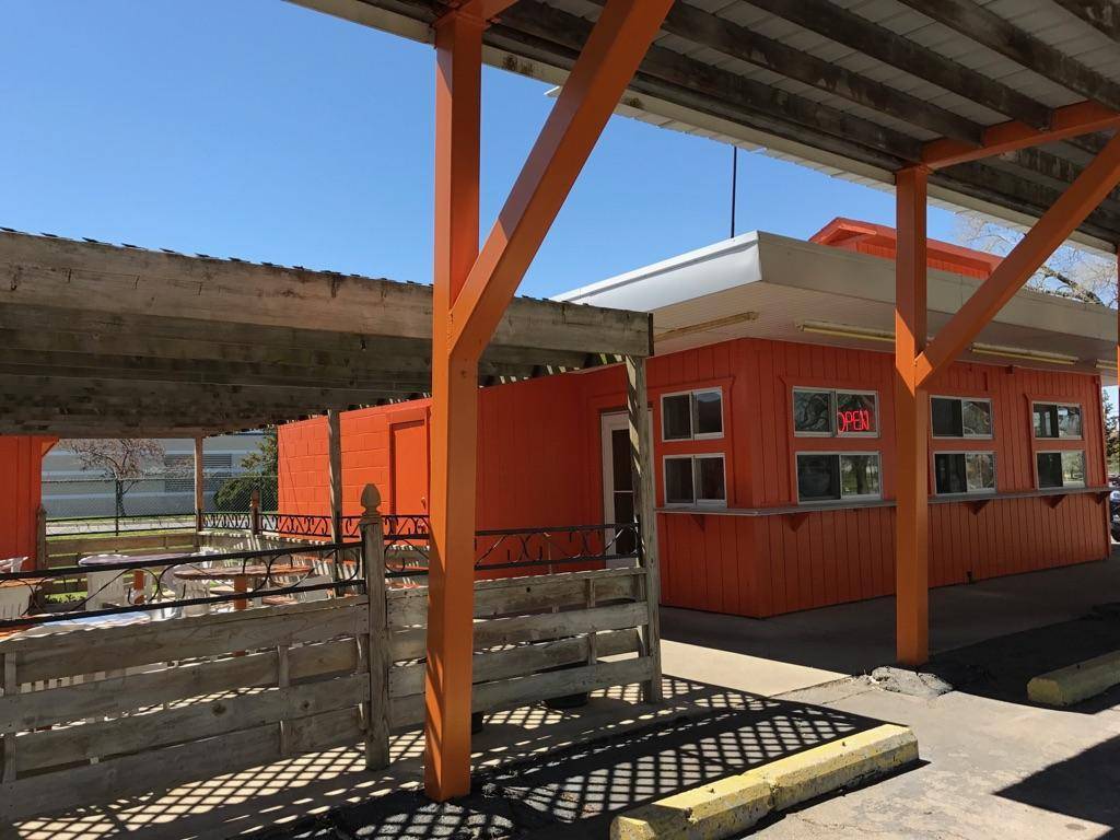 Little Vinnys Drive-in | restaurant | 4228 Pointe Aux Peaux Rd, Newport, MI 48166, USA | 7343843148 OR +1 734-384-3148