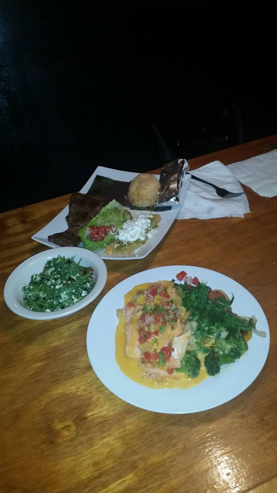 Modern Mixture Too | restaurant | 102 Federal St, Milton, DE 19968, USA | 3026641228 OR +1 302-664-1228