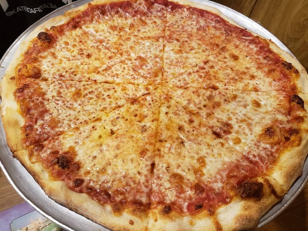 Vinnys Pizza Family Restaurant | restaurant | 30 Huntington Turnpike, Bridgeport, CT 06610, USA | 2033666616 OR +1 203-366-6616