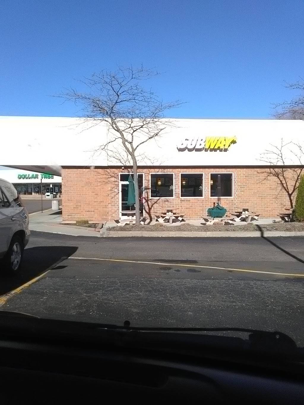 Subway | restaurant | 1619 S Opdyke Rd, Bloomfield Hills, MI 48304, USA | 2483350361 OR +1 248-335-0361