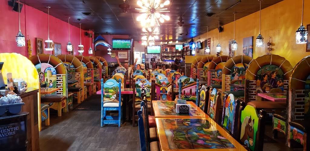 Cinco De Mayo | restaurant | 109 Main St, Black River Falls, WI 54615, USA | 7152845001 OR +1 715-284-5001