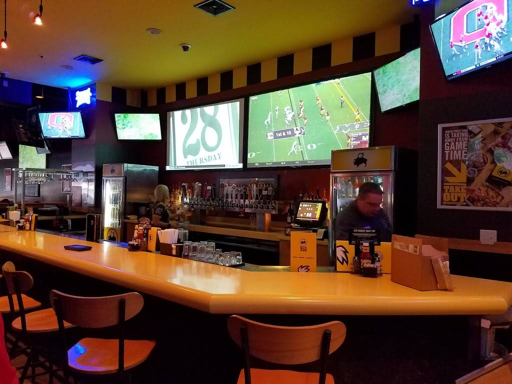 Buffalo Wild Wings | restaurant | 9134 Taylorsville Rd, Jeffersontown, KY 40299, USA | 5024992356 OR +1 502-499-2356