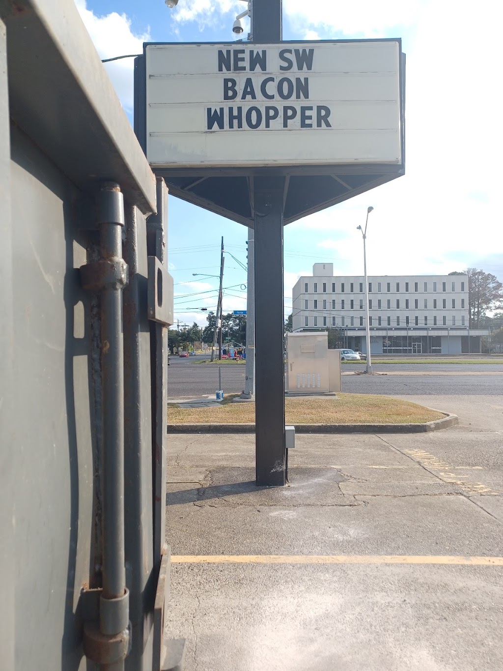 Burger King | restaurant | 3100 Highland Rd, Baton Rouge, LA 70802, USA | 2252838234 OR +1 225-283-8234