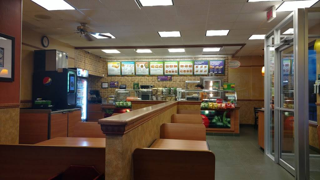 Restaurant SUBWAY | restaurant | 7369 Boul Bourque, Sherbrooke, QC J1N 3M4, Canada | 8198647425 OR +1 819-864-7425
