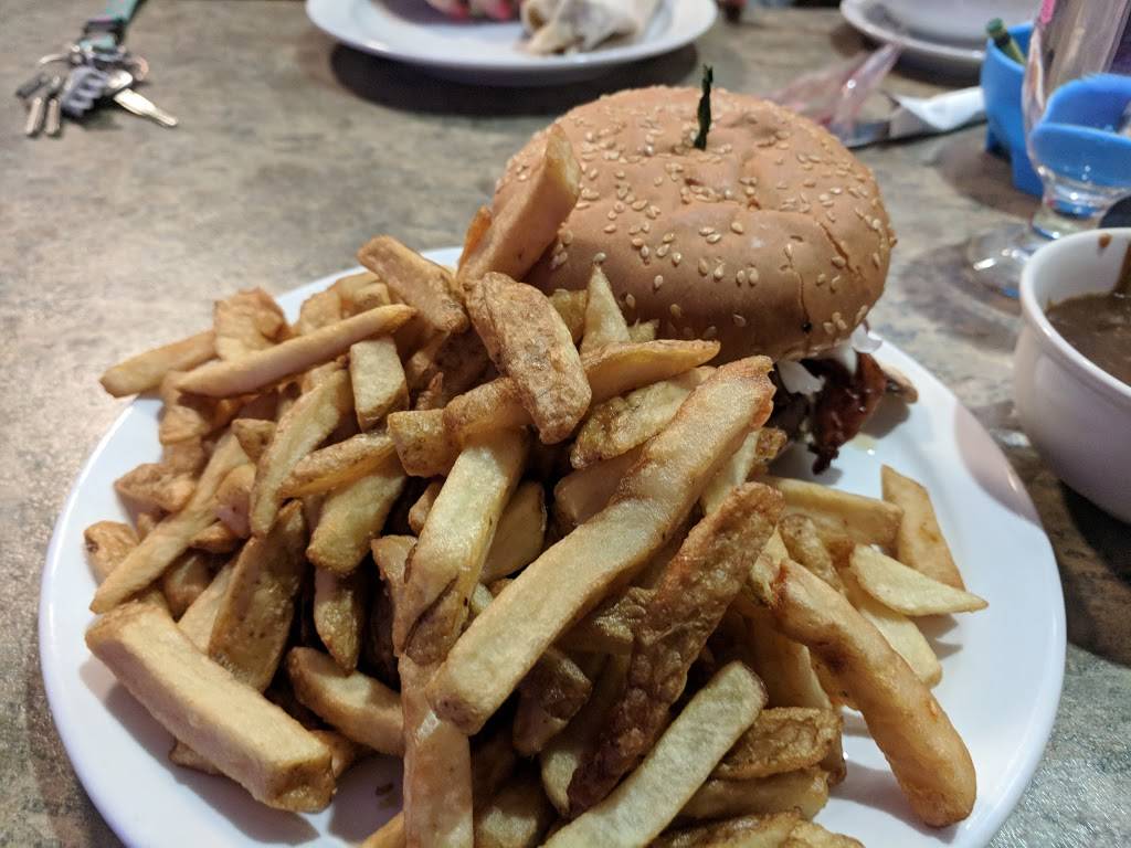 Blue Star Restaurant | restaurant | 676 King St, Welland, ON L3B 3L1, Canada | 9057322459 OR +1 905-732-2459