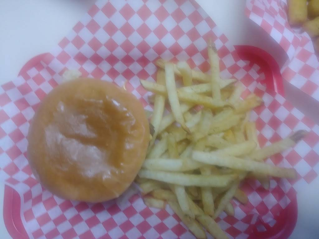 Burger Land | restaurant | 3035 S Shiloh Rd # 101, Garland, TX 75041, USA | 2142275646 OR +1 214-227-5646