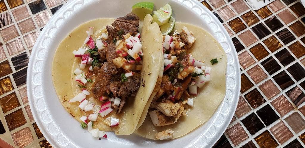 Golden Jalapenos | restaurant | 4486 Middle Country Rd, Calverton, NY 11933, USA | 6317409500 OR +1 631-740-9500