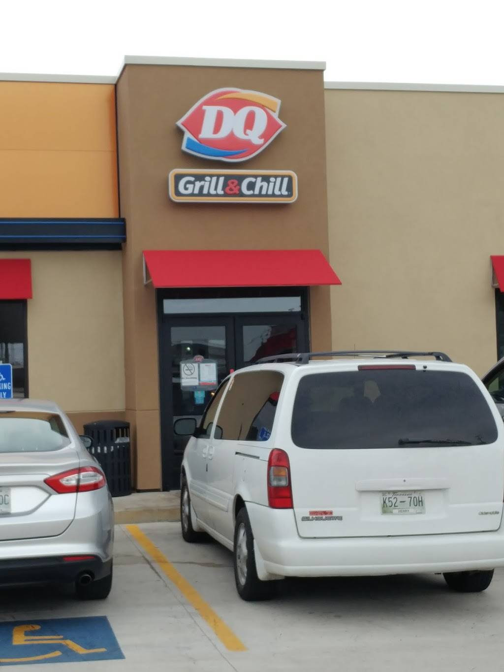 Dairy Queen Grill & Chill | restaurant | 1110 Mineral Wells Ave, Paris, TN 38242, USA | 7313883225 OR +1 731-388-3225