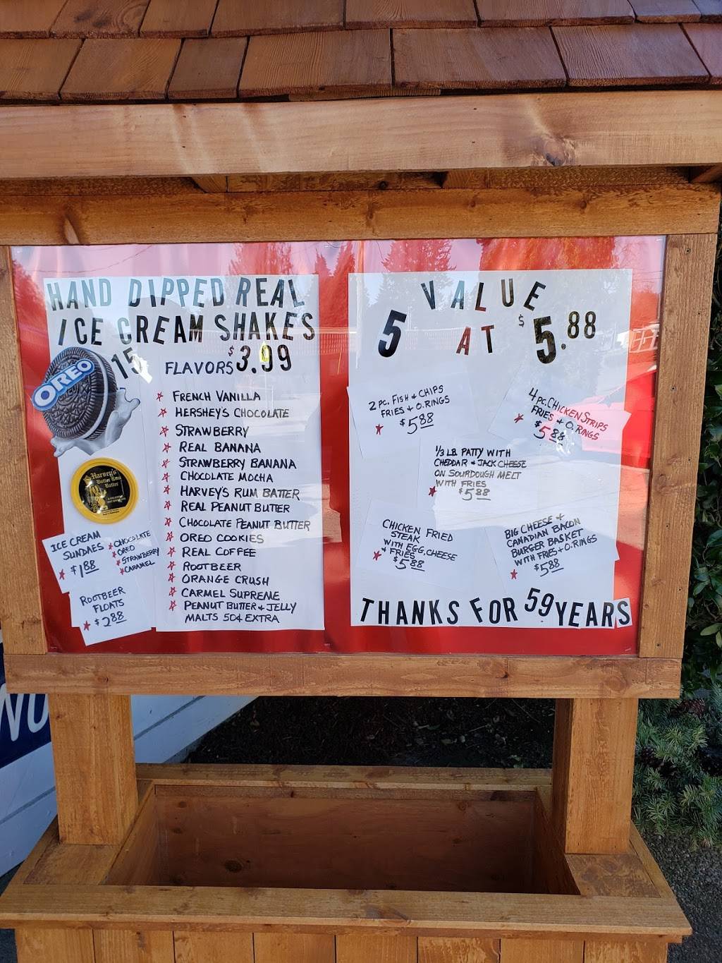 Crazy Erics Drive-In | restaurant | 701 S National Ave, Bremerton, WA 98312, USA | 3603732297 OR +1 360-373-2297
