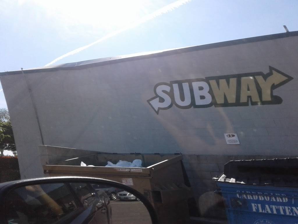 Subway | restaurant | 302 N J St N, Tulare, CA 93274, USA | 5596885989 OR +1 559-688-5989