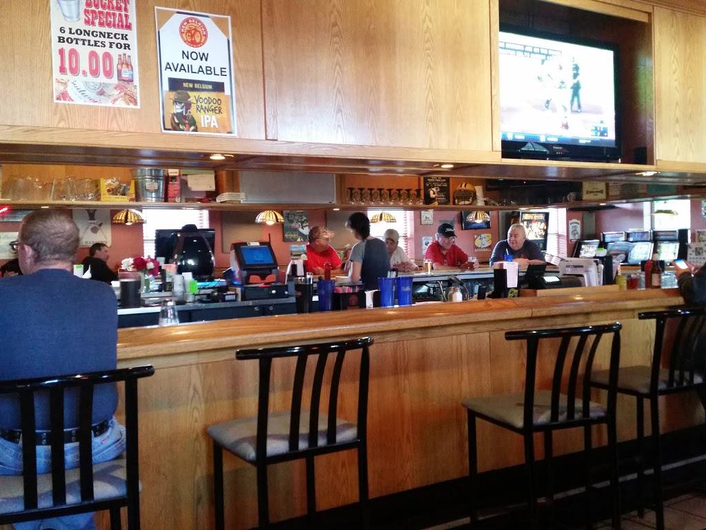 Schooner Pub & Grill | restaurant | 2203 11th Ave, Menominee, MI 49858, USA | 9068634003 OR +1 906-863-4003