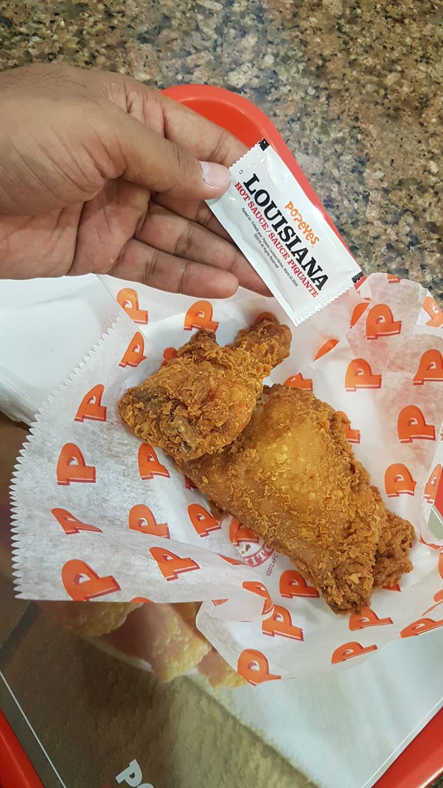 Popeyes | restaurant | 3070 Don Mills Rd E, North York, ON M2J 3B6, Canada | 4164942837 OR +1 416-494-2837