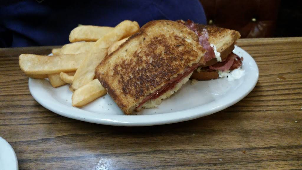 Golden Steer Steak n Rib House | restaurant | 23826 104th Ave SE, Kent, WA 98031, USA | 2538521144 OR +1 253-852-1144