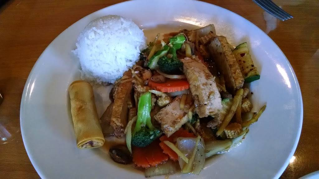 Thai Basil Signature Scottsdale | restaurant | 7605 E Pinnacle Peak Rd #2, Scottsdale, AZ 85255, USA | 4805137471 OR +1 480-513-7471