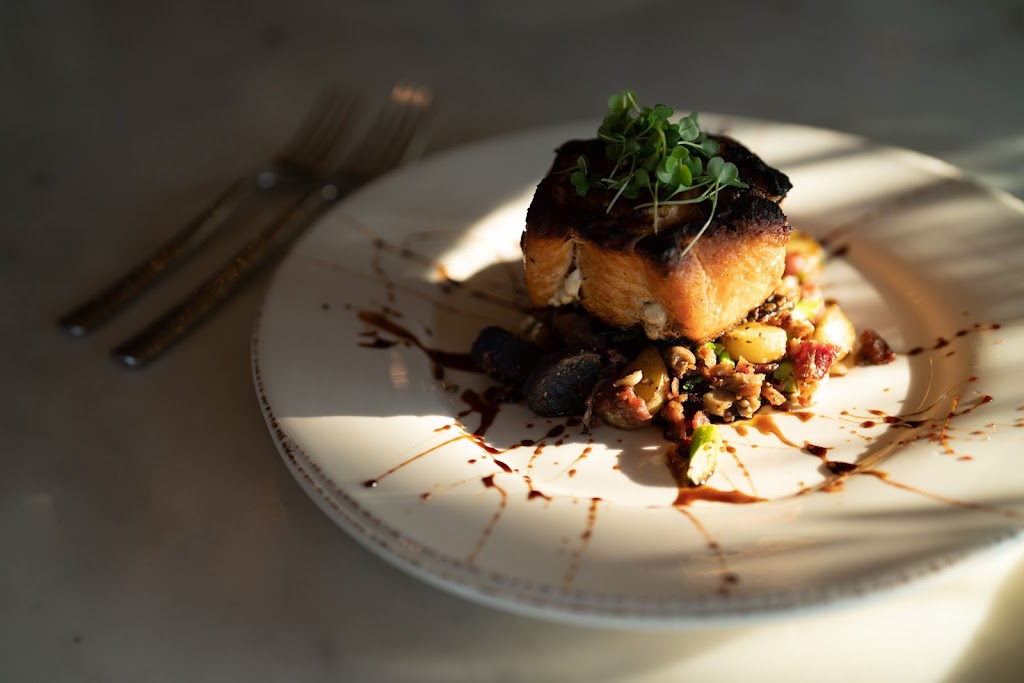 Tendrils | restaurant | 344 Silica Rd NW, Quincy, WA 98848, USA | 5097878000 OR +1 509-787-8000