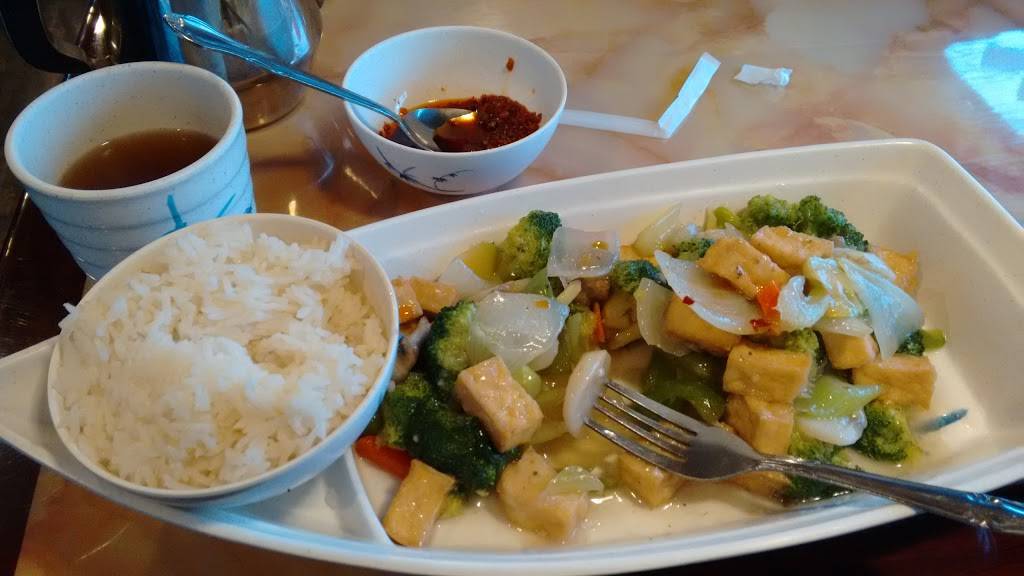 China Cafe | restaurant | 4605 16th St, Moline, IL 61265, USA | 3095176185 OR +1 309-517-6185