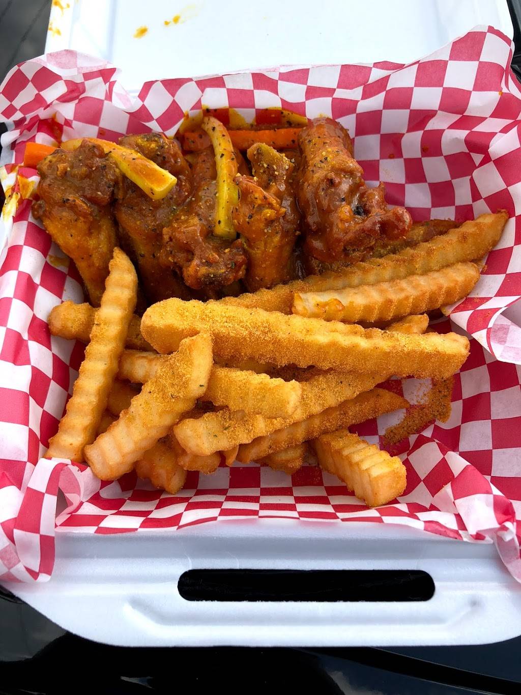 Don Dons Hot Wings | restaurant | 2235 Covington Pike #9, Memphis, TN 38128, USA | 9012131773 OR +1 901-213-1773
