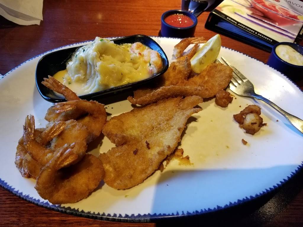 Red Lobster | restaurant | 11035 Mall Cir, Waldorf, MD 20603, USA | 3017057440 OR +1 301-705-7440
