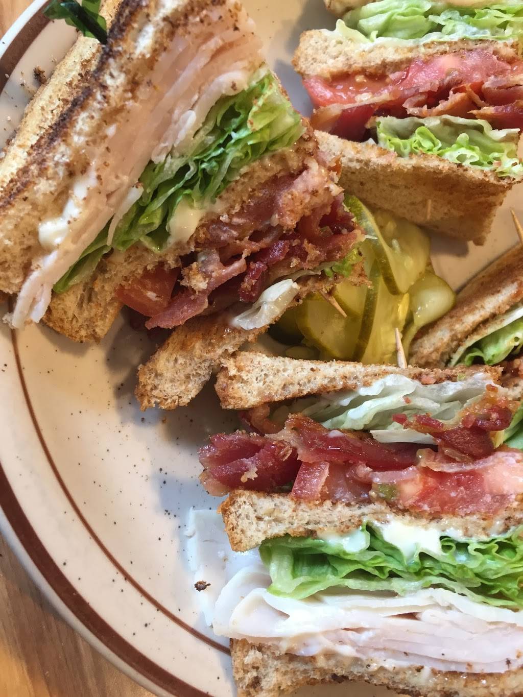 Jordans Family Restaurant | restaurant | 7031 Michigan Ave, Detroit, MI 48210, USA | 3138438830 OR +1 313-843-8830