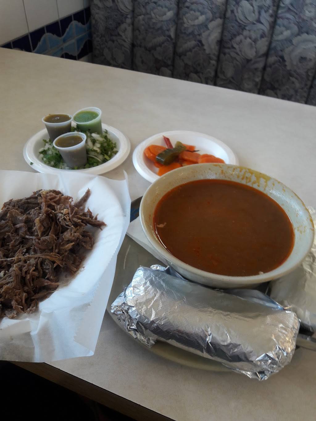 Taqueria El Amigo | restaurant | 1936 W 17th St, Santa Ana, CA 92706, USA | 7145475667 OR +1 714-547-5667