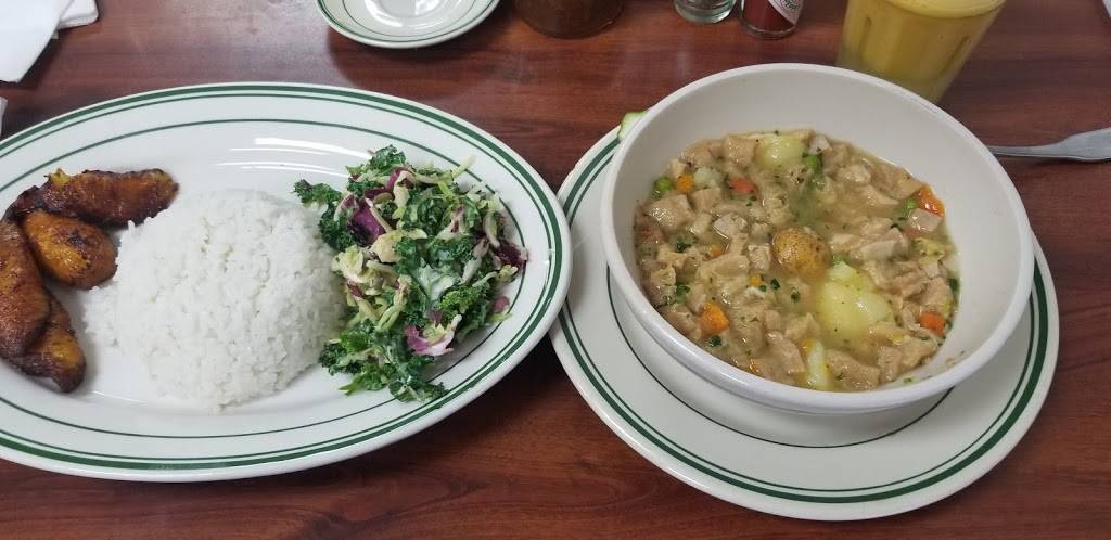 Arepas Y Mucho Mas | restaurant | 14431 Country Walk Dr, Miami, FL 33186, USA | 3052532133 OR +1 305-253-2133