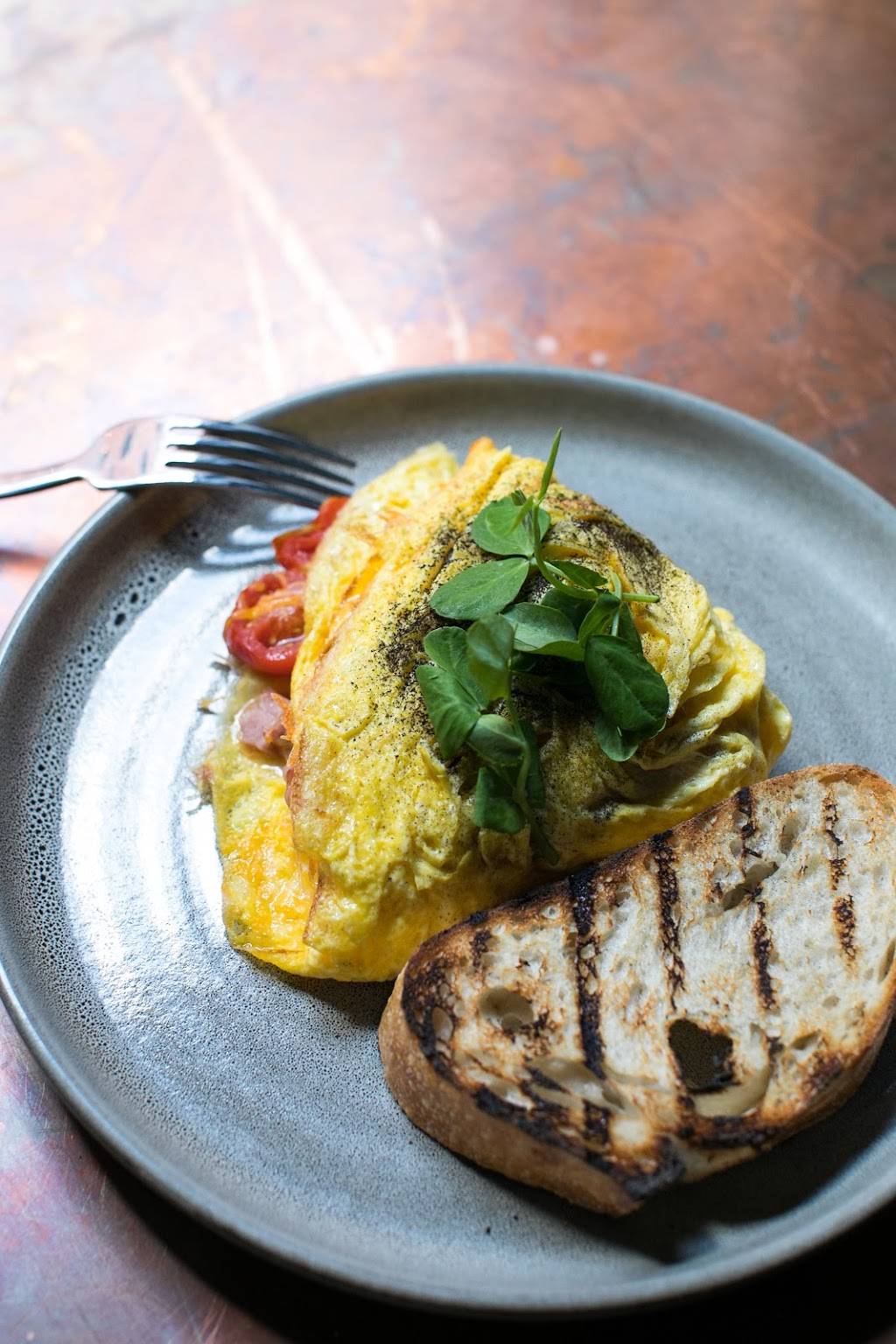 The Fitzroy | restaurant | 9 Drayton St, Savannah, GA 31401, USA | 9122105980 OR +1 912-210-5980