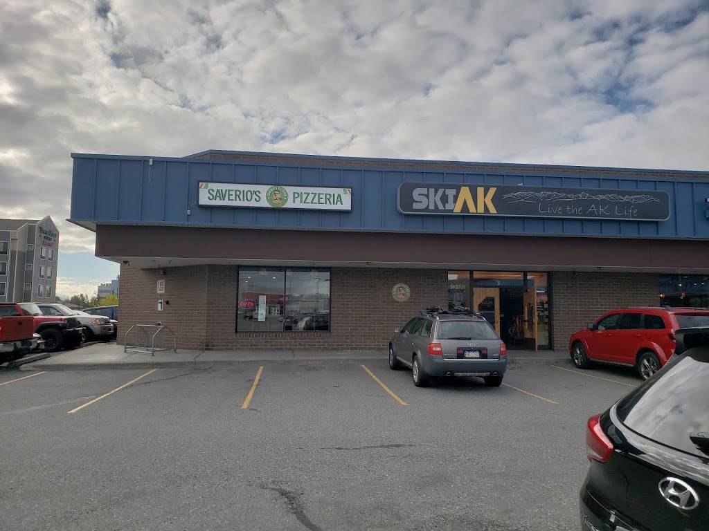 Saverios Pizzeria | restaurant | 530 E Benson Blvd, Anchorage, AK 99503, USA | 9074330002 OR +1 907-433-0002