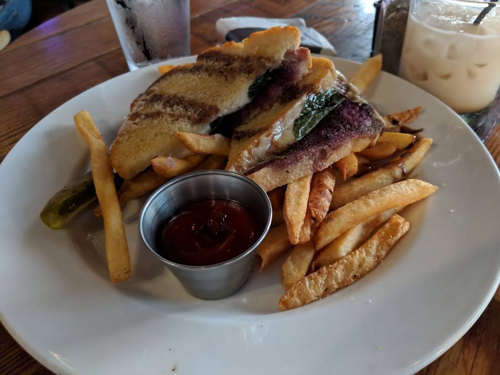 The Exchange Pub + Kitchen | restaurant | 118 W Main St, New Albany, IN 47150, USA | 8129486501 OR +1 812-948-6501