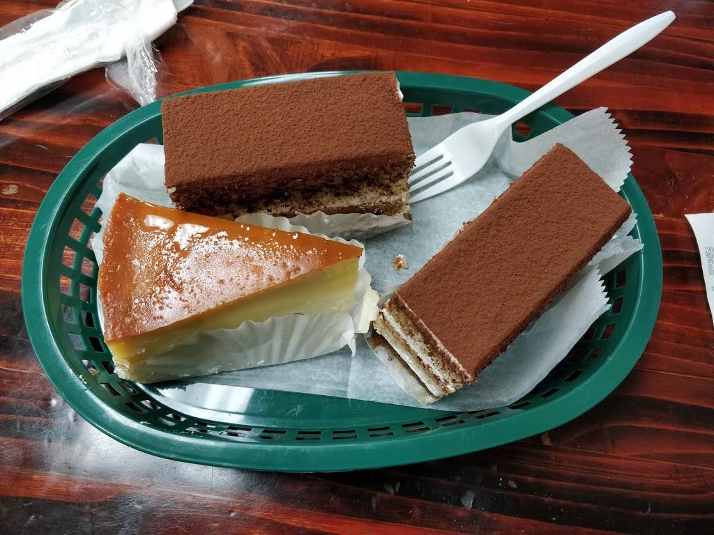 La Catalana Bakery & Pizza | bakery | 19760 SW 177th Ave, Miami, FL 33187, USA | 7864786618 OR +1 786-478-6618