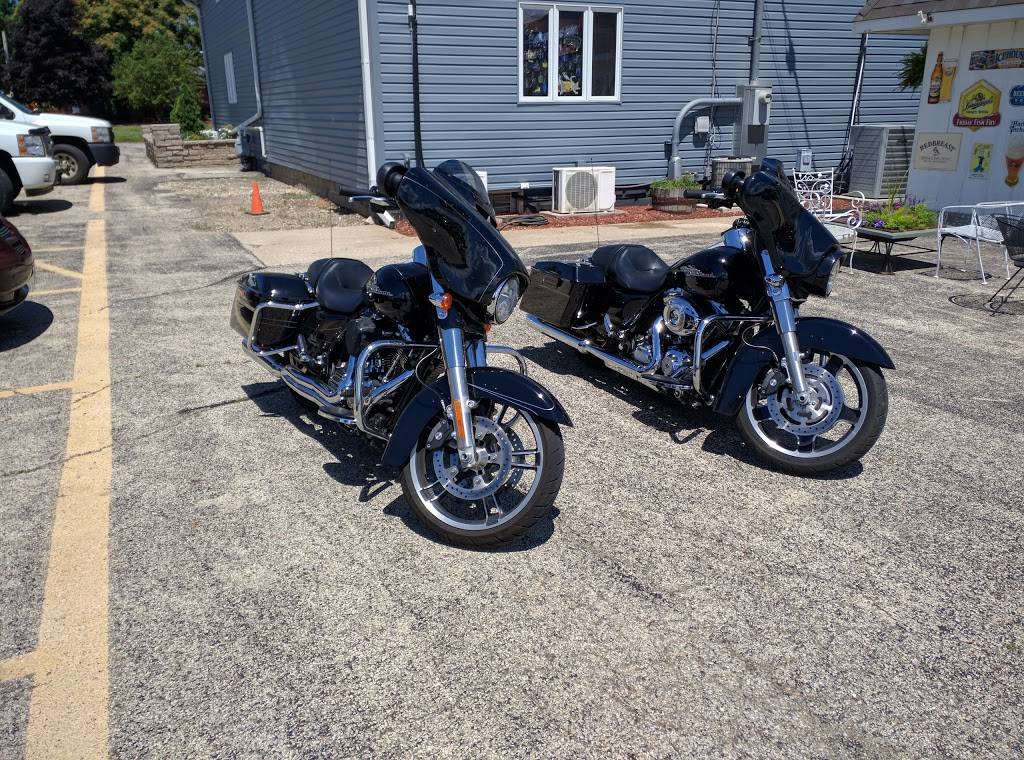 Bobbys Barrel Inn | restaurant | 35009 N Gilmer Rd, Round Lake, IL 60073, USA | 8153858811 OR +1 815-385-8811