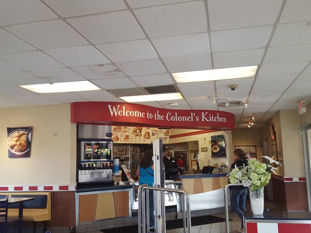 KFC | restaurant | 720 E Front St, Traverse City, MI 49686, USA | 2319473100 OR +1 231-947-3100