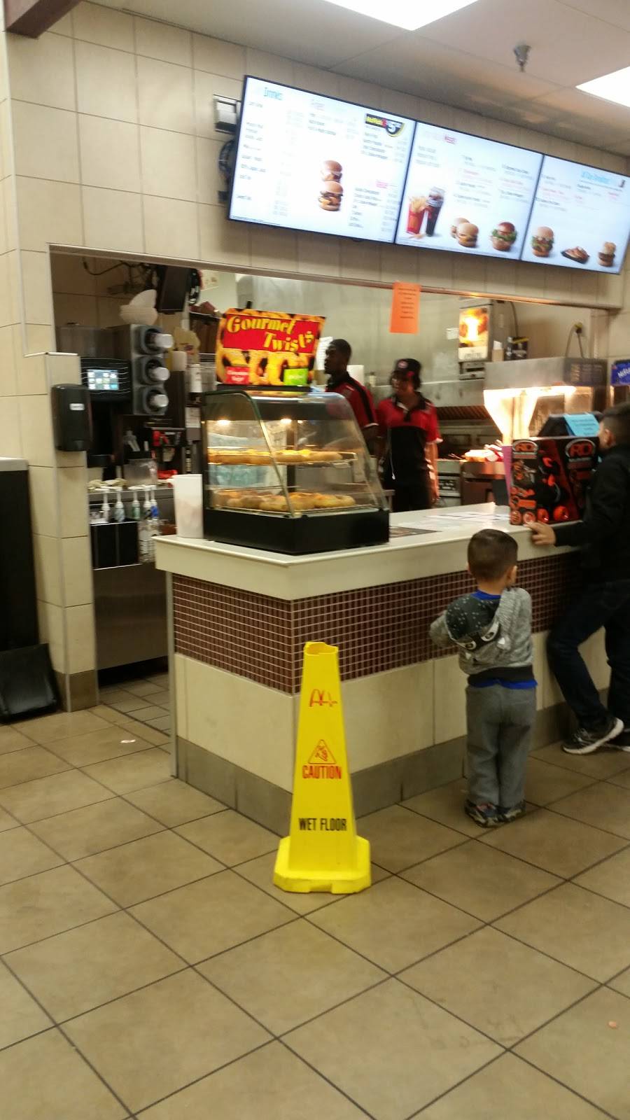 McDonalds | cafe | 605 St James Ave, Goose Creek, SC 29445, USA | 8435749294 OR +1 843-574-9294