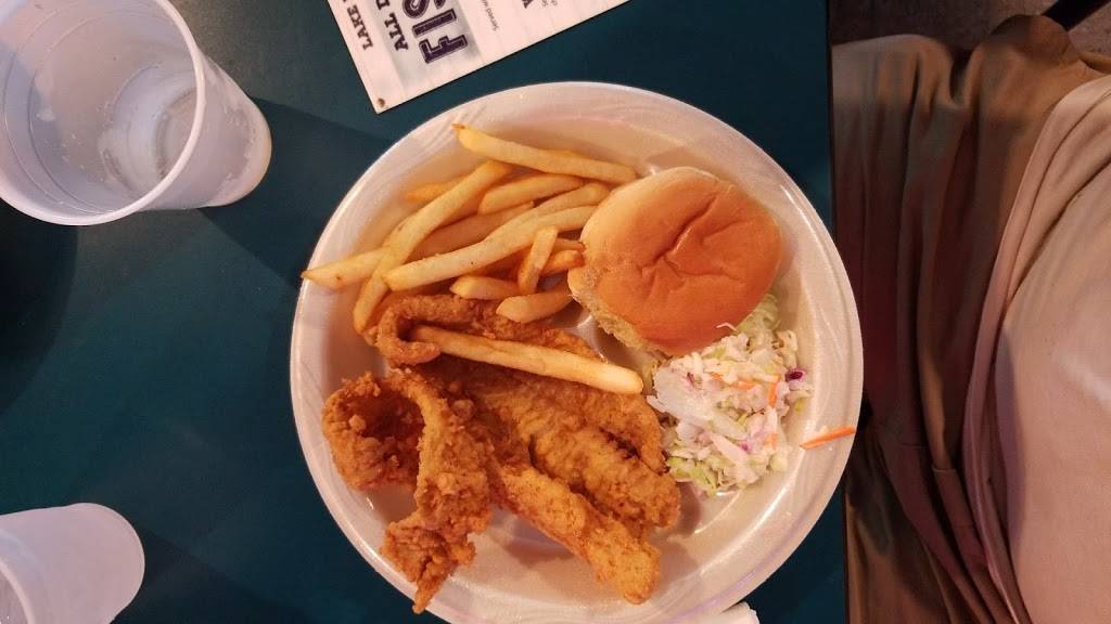 Lake Road Inn | restaurant | 25106 N 1750 East Rd, Hudson, IL 61748, USA | 3097472558 OR +1 309-747-2558