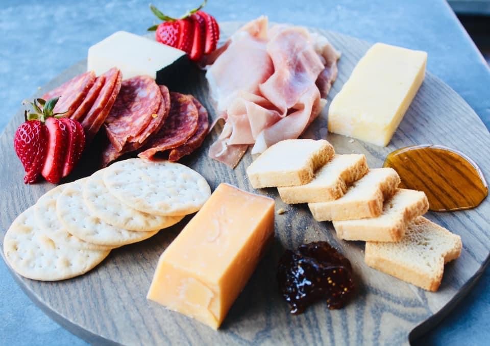 Barley’s Backyard | restaurant | 722 S Broadway, Baltimore, MD 21231, USA | 4103424222 OR +1 410-342-4222