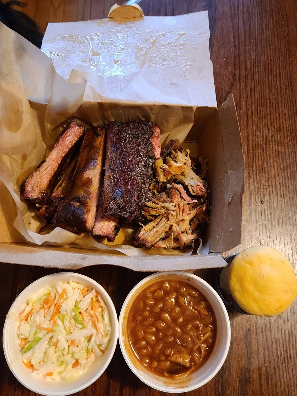 Triple P BBQ II | restaurant | 1600 Miller St, Dixon, IL 61021, USA | 8156779030 OR +1 815-677-9030